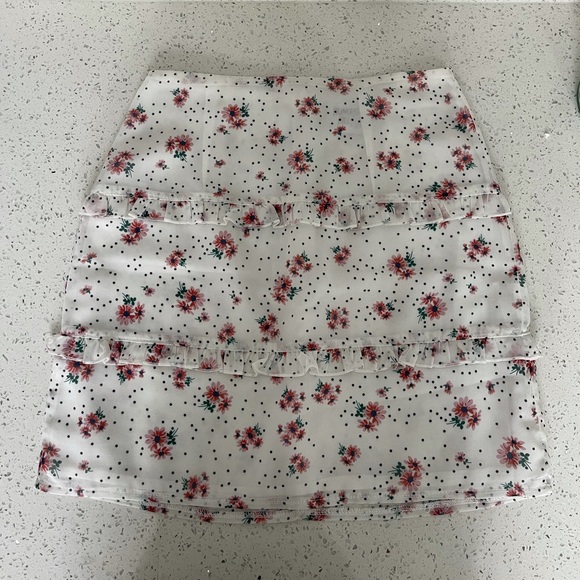 Two Piece Vacation Set - Picture 5 of 7